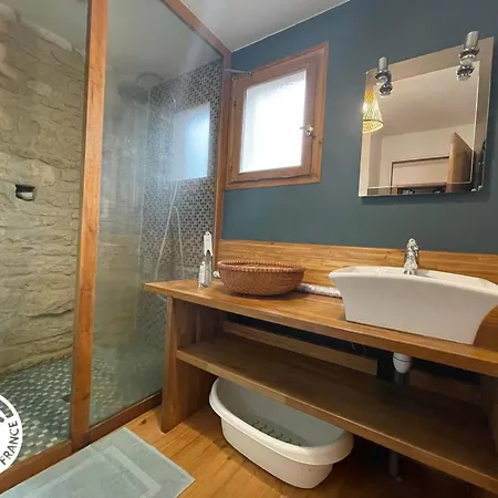 Hébergement de vacances Rénové 3 à Avec Wifi - Fr-1-426-600