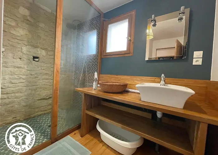 Hébergement de vacances Rénové 3 à Avec Wifi - Fr-1-426-600